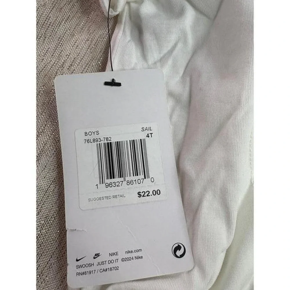 The Nike Tee size 4t NWT